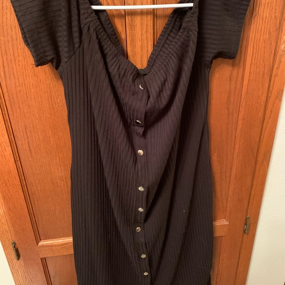 Off shoulder bodycon dress - Picture 2 of 2